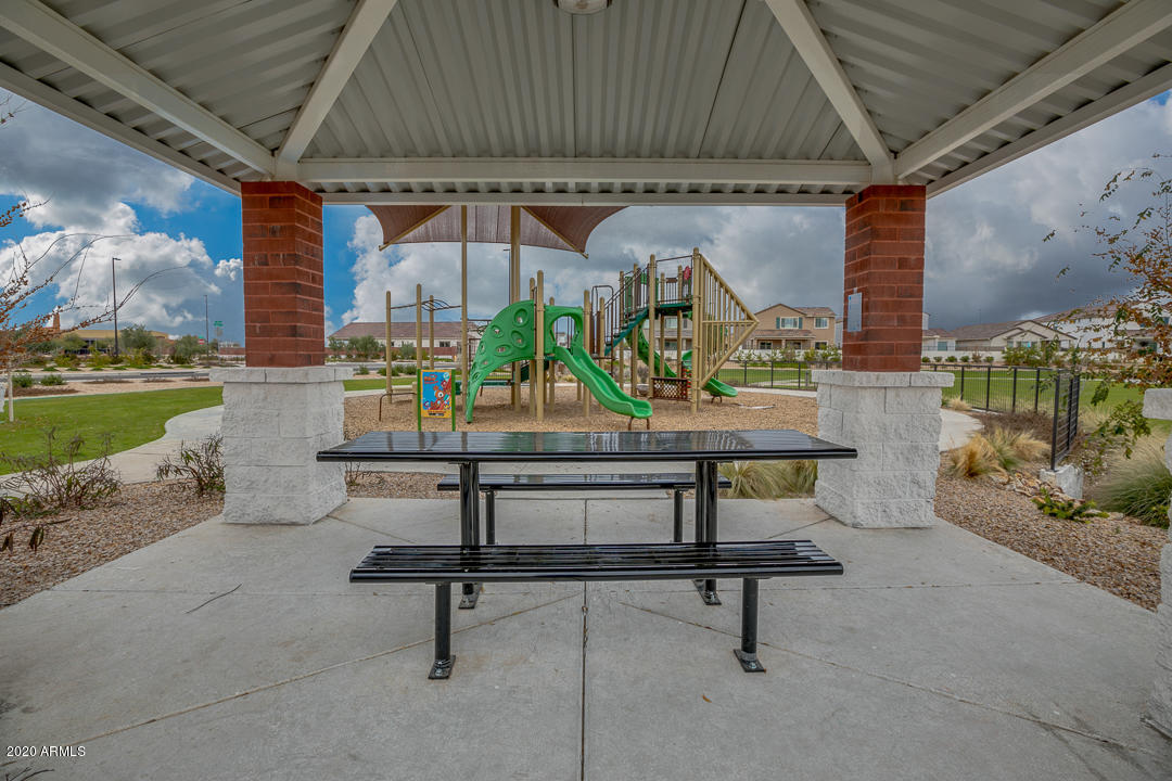 1121 East Kensington Road Gilbert, AZ 85297 - Photo 53 of 60 53-Kensington