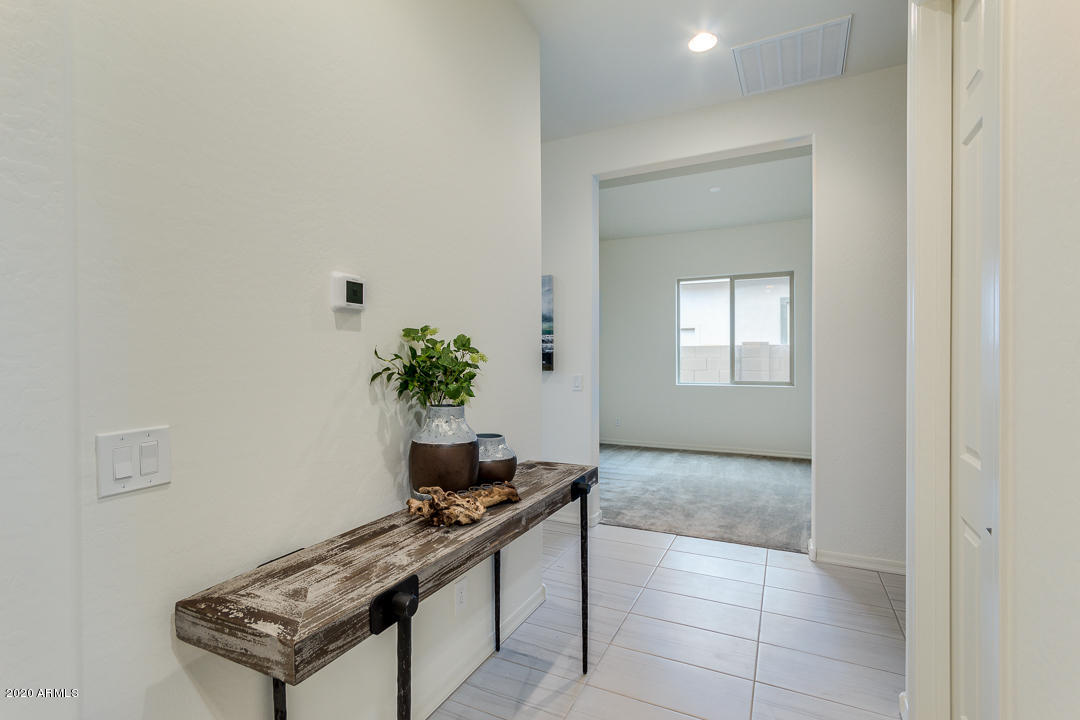 1121 East Kensington Road Gilbert, AZ 85297 - Photo 6 of 60 06-Kensington