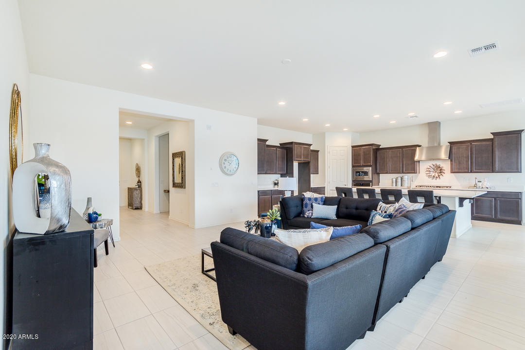 1121 East Kensington Road Gilbert, AZ 85297 - Photo 10 of 60 10-Kensington