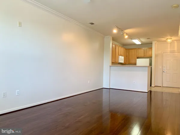 $2,050 | 12001 Market Street, Unit 261, Reston, VA 20190