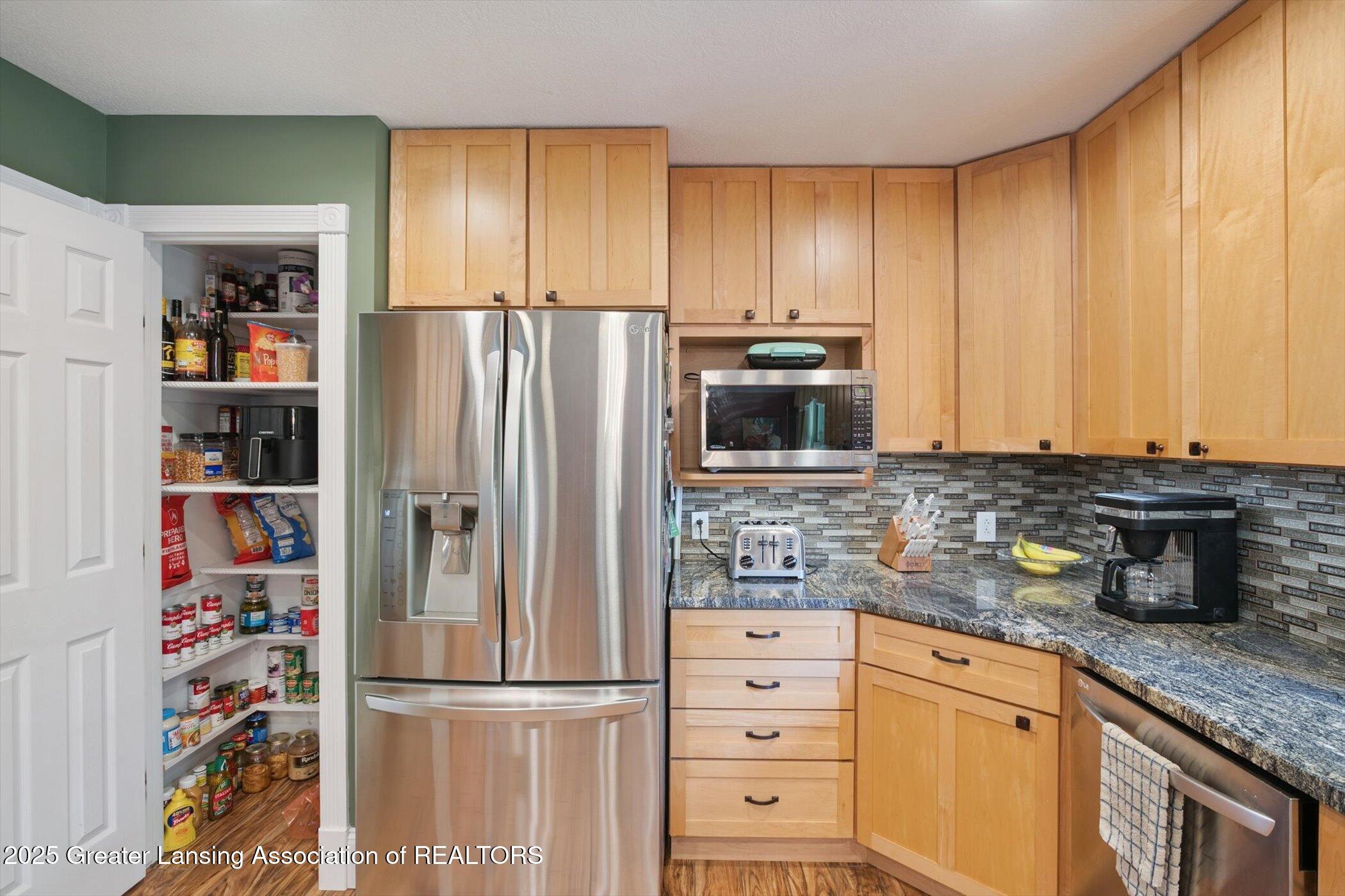 6042 Plains Road Eaton Rapids, MI 48827 - Photo 12 of 70 19-6042-Plains-Rd-Eaton-Rapids-MI-48827-