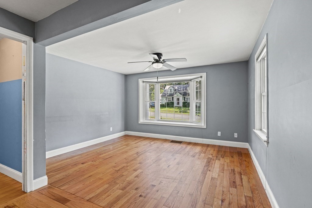 65 MacArthur Road Natick, MA 01760 - Photo 11 of 26 Gallery Image 11