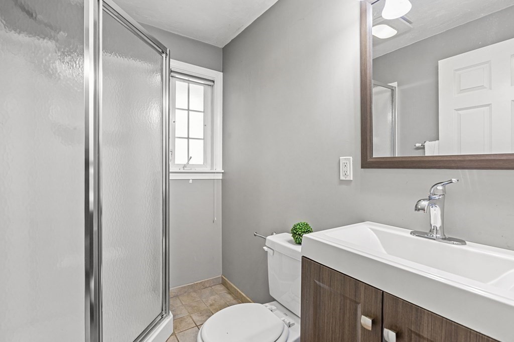65 MacArthur Road Natick, MA 01760 - Photo 13 of 26 Gallery Image 13