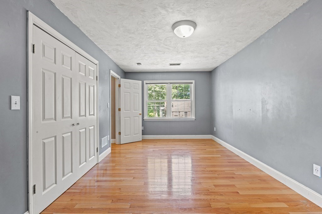 65 MacArthur Road Natick, MA 01760 - Photo 18 of 26 Gallery Image 18