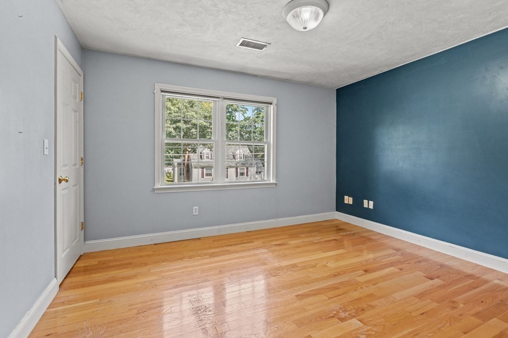 65 MacArthur Road Natick, MA 01760 - Photo 19 of 26 Gallery Image 19
