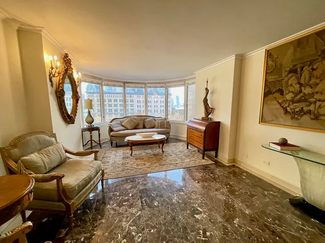 $1,325,000 | 330 East 38th Street, Unit 5K | Murray Hill