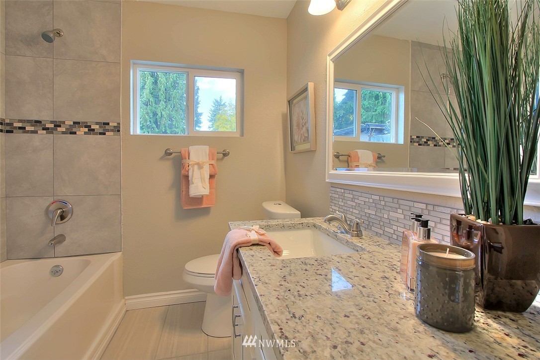 2307 Lowell Road Everett, WA 98203 - Photo 15 of 25