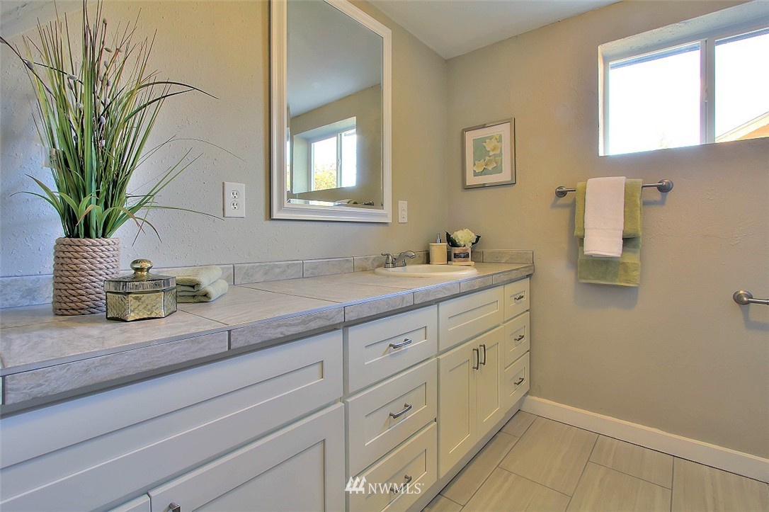 2307 Lowell Road Everett, WA 98203 - Photo 18 of 25