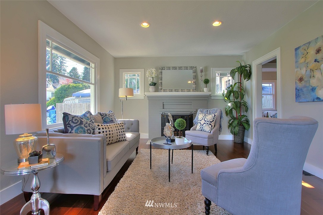 2307 Lowell Road Everett, WA 98203 - Photo 3 of 25