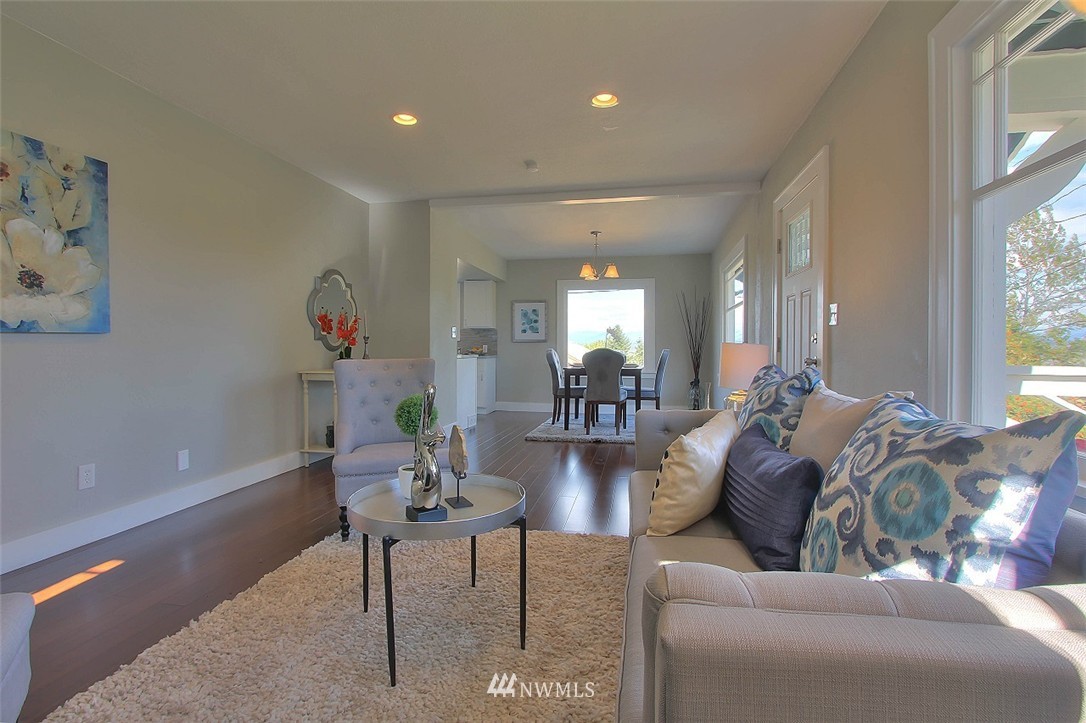 2307 Lowell Road Everett, WA 98203 - Photo 4 of 25