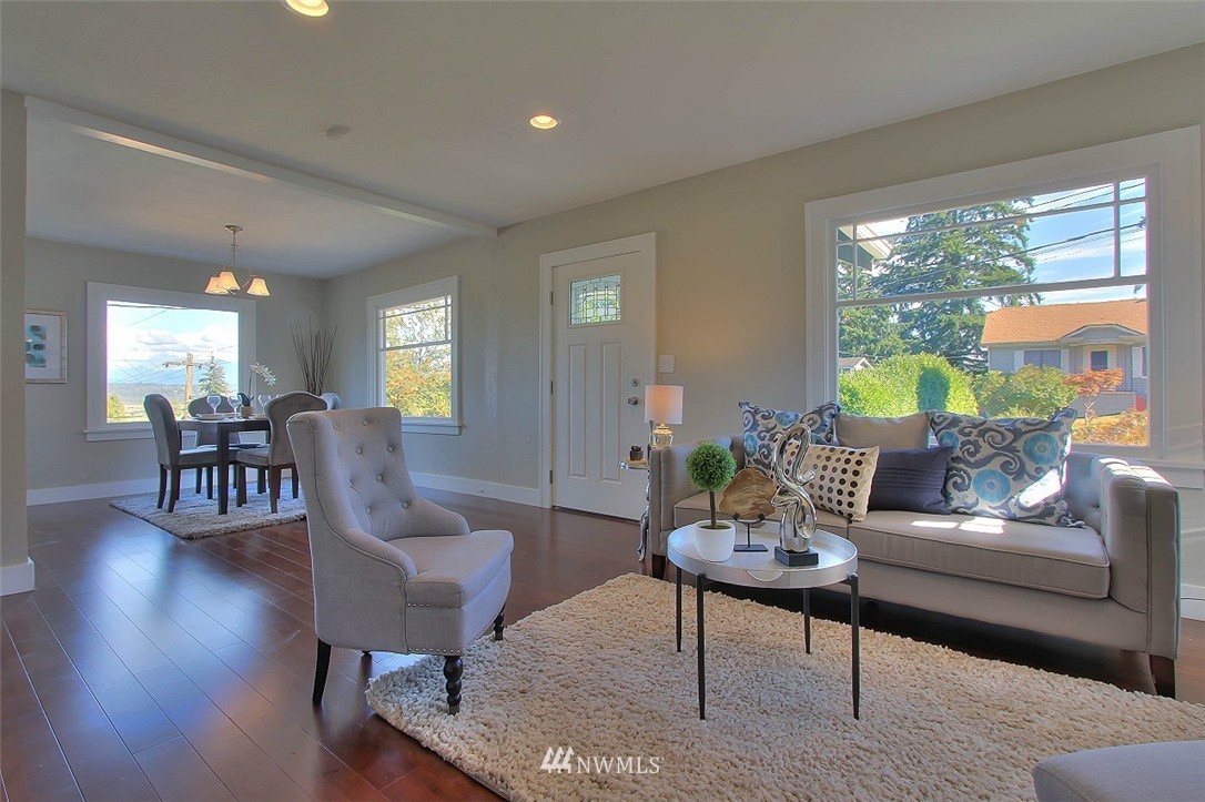 2307 Lowell Road Everett, WA 98203 - Photo 5 of 25