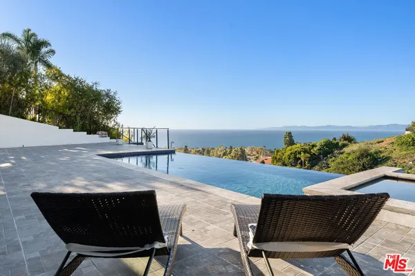 $8,995,000 | 1565 Vía Leon, Palos Verdes Estates, CA 90274