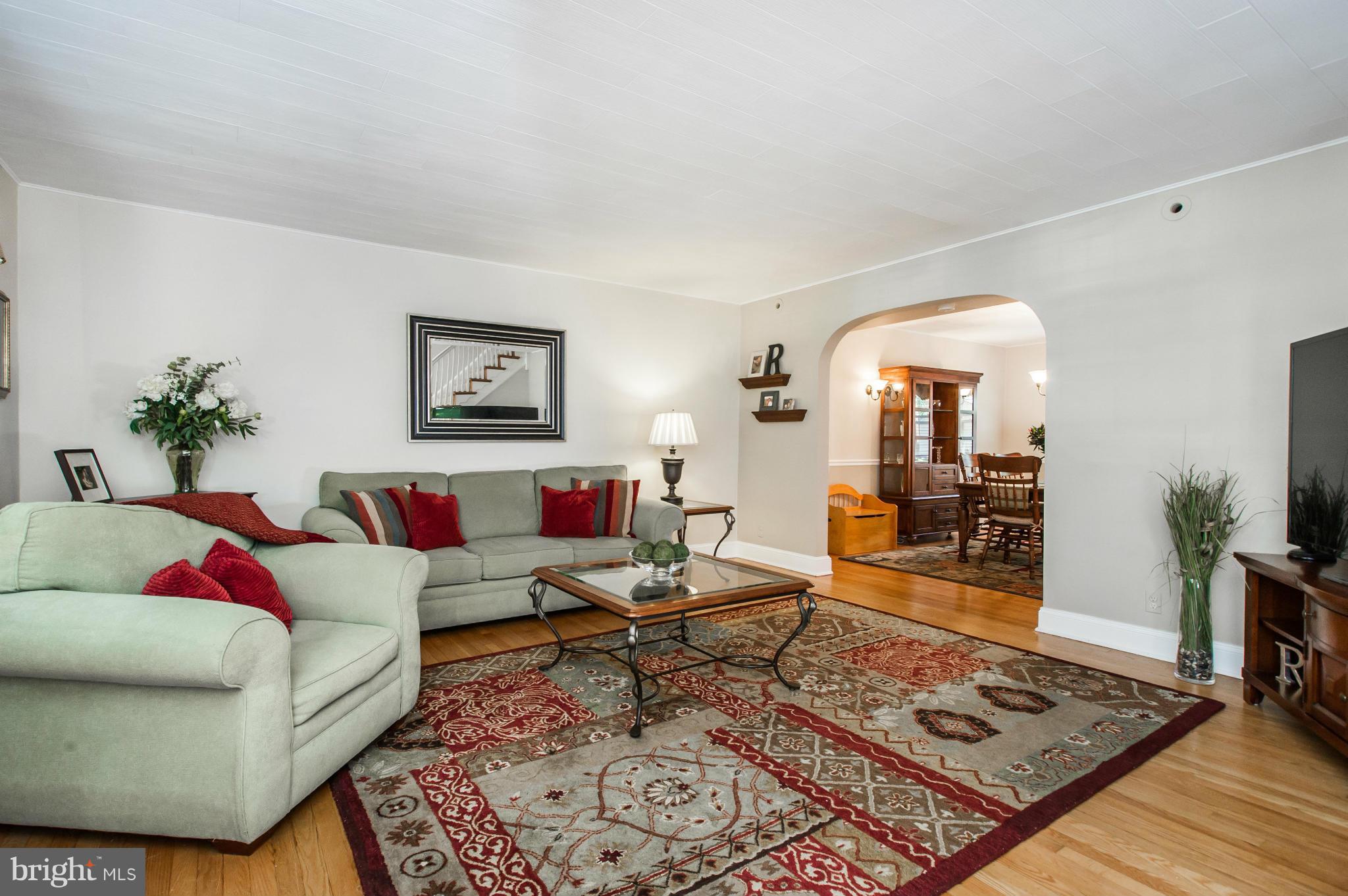 415 Dunkirk Road Baltimore, MD 21212 - Photo 5 of 25 Living Room