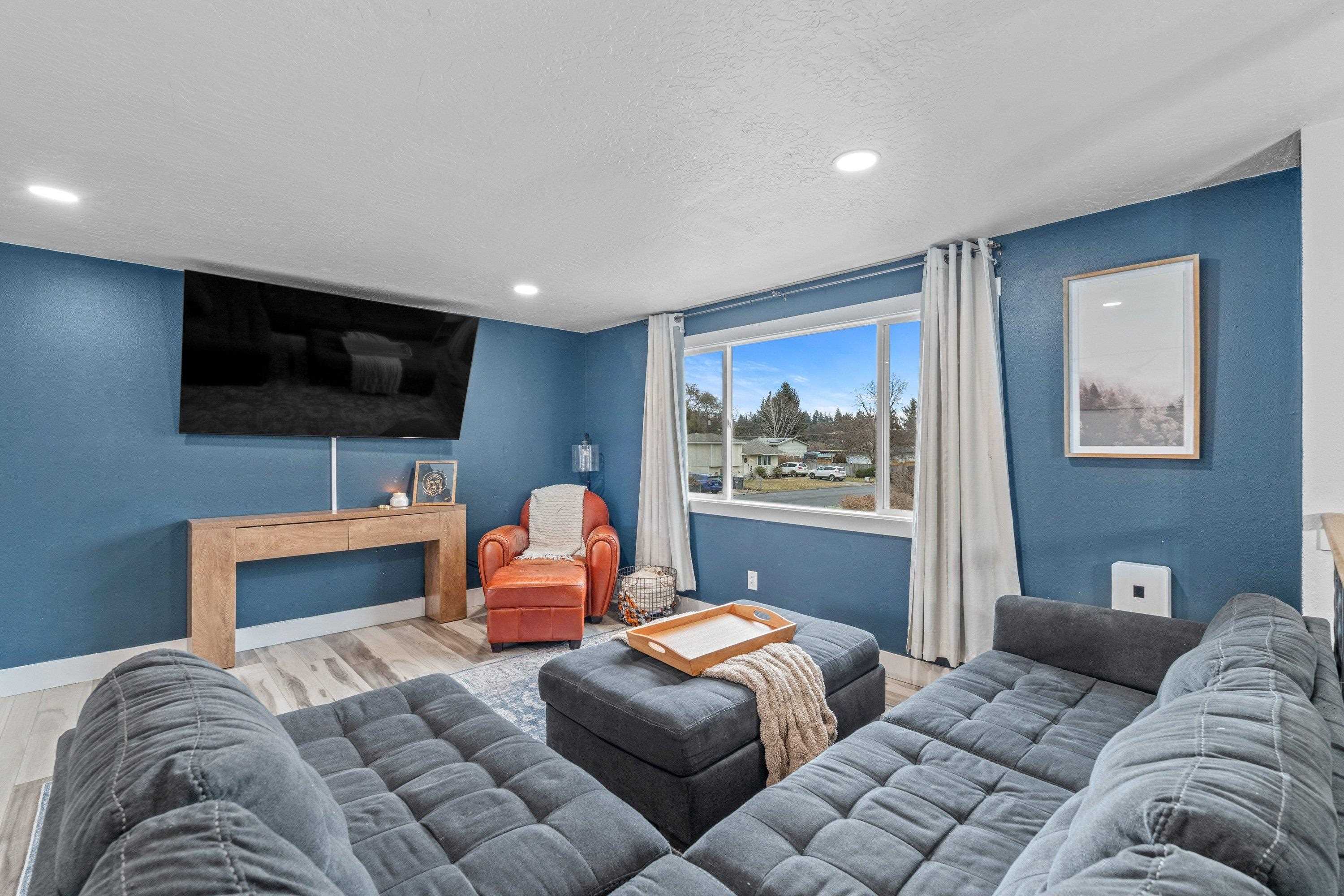 3006 South Morrow Road Spokane Valley, WA 99216 - Photo 2 of 16