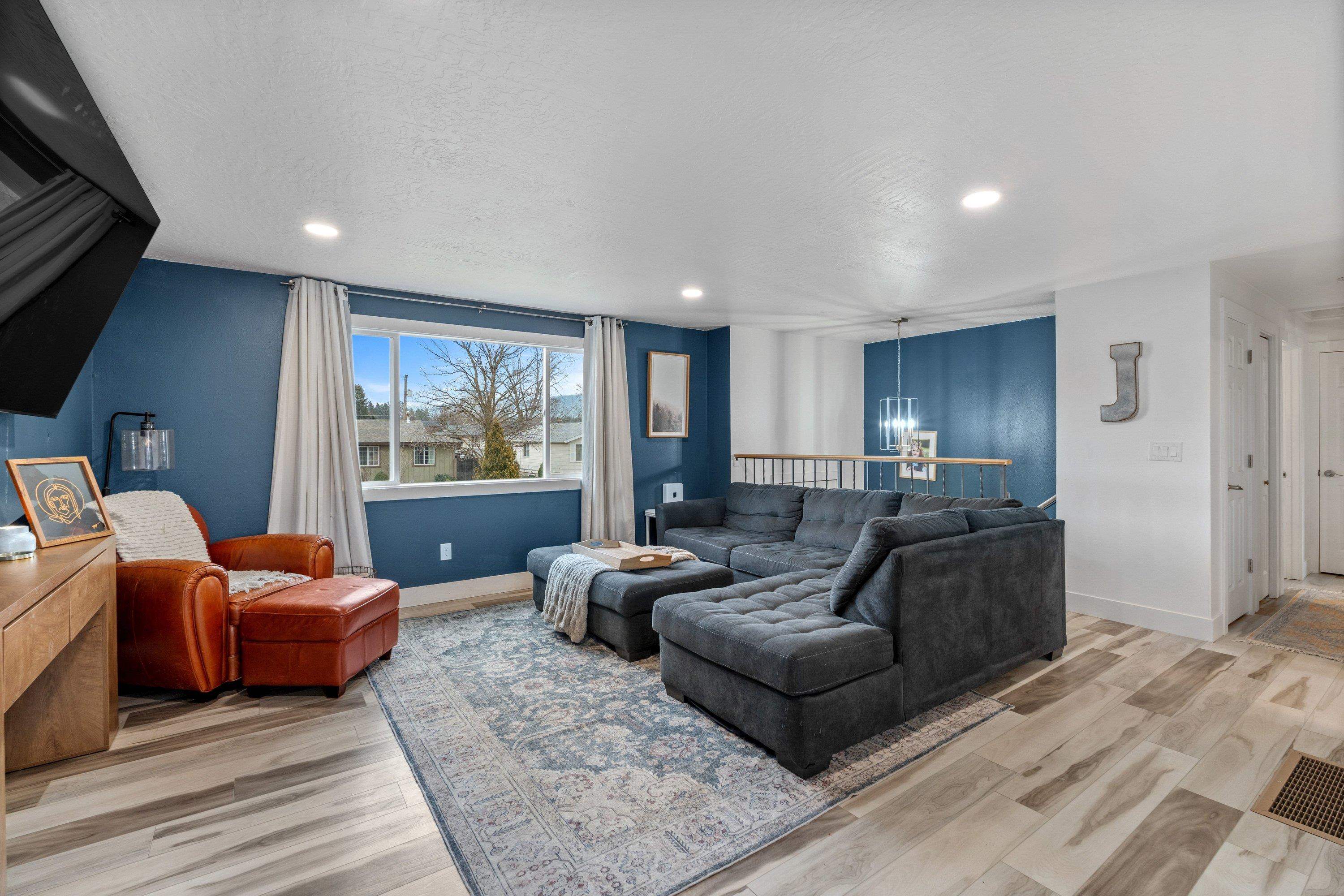 3006 South Morrow Road Spokane Valley, WA 99216 - Photo 3 of 16