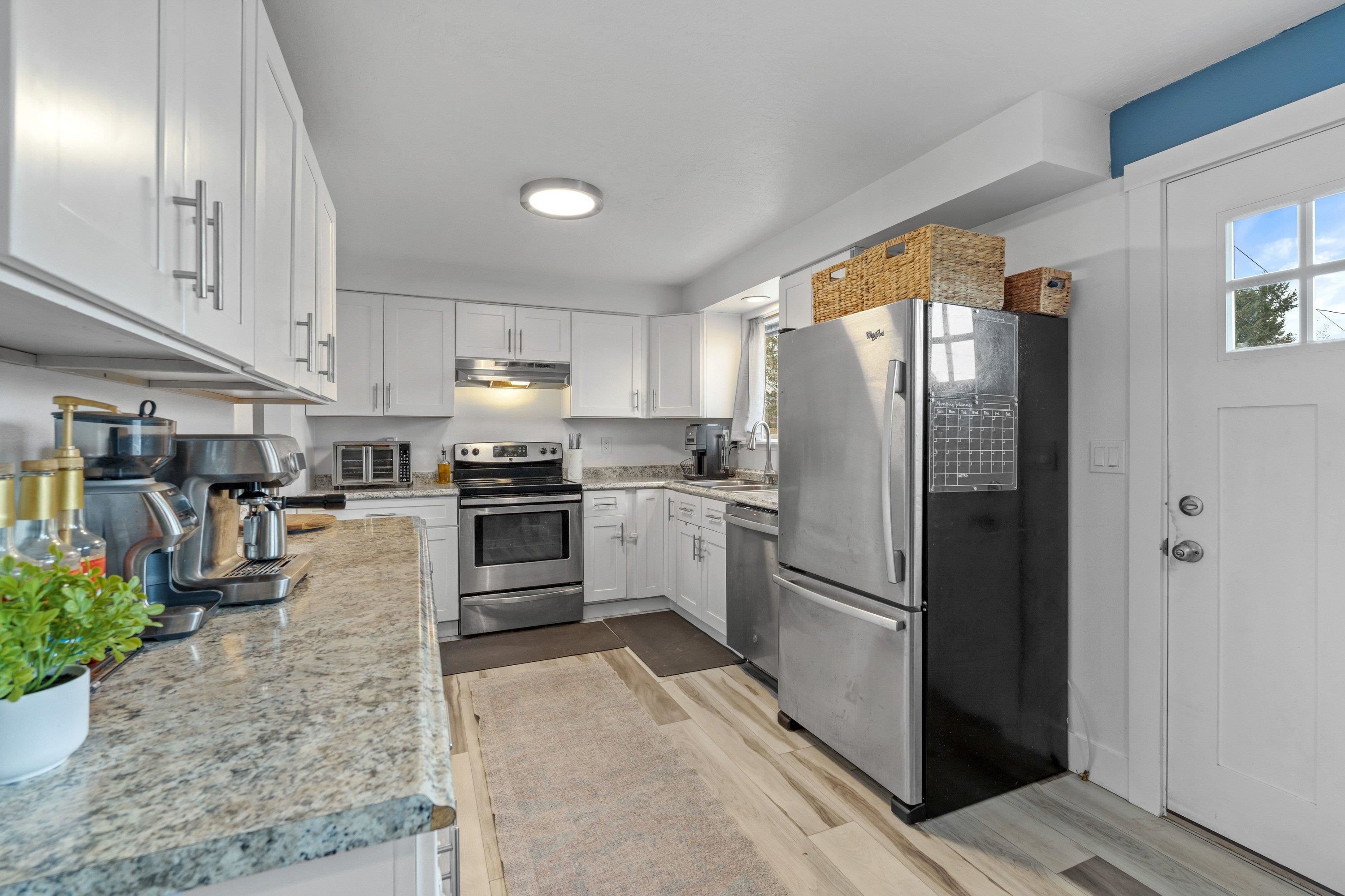 3006 South Morrow Road Spokane Valley, WA 99216 - Photo 4 of 16