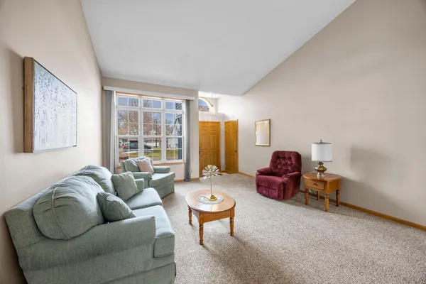 $274,900 | 335 Creekside Drive, Buffalo, MN 55313