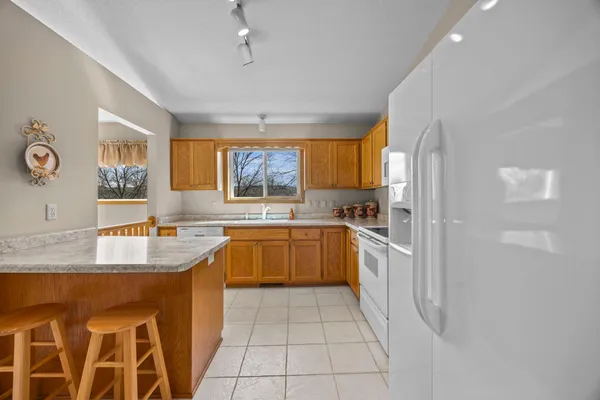 $274,900 | 335 Creekside Drive, Buffalo, MN 55313