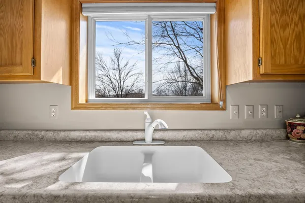 $274,900 | 335 Creekside Drive, Buffalo, MN 55313