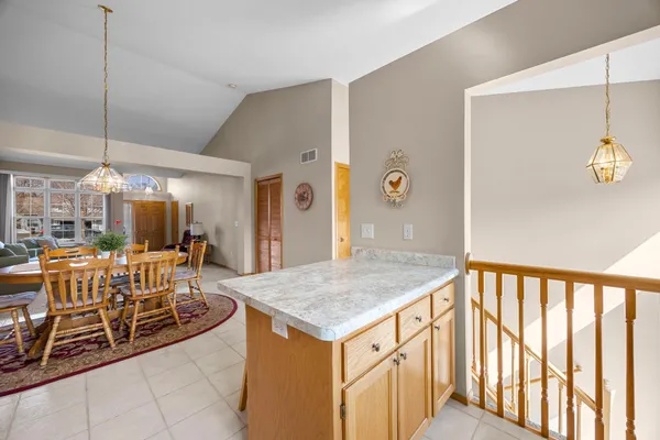 $274,900 | 335 Creekside Drive, Buffalo, MN 55313