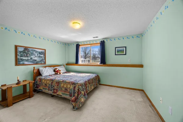 $274,900 | 335 Creekside Drive, Buffalo, MN 55313