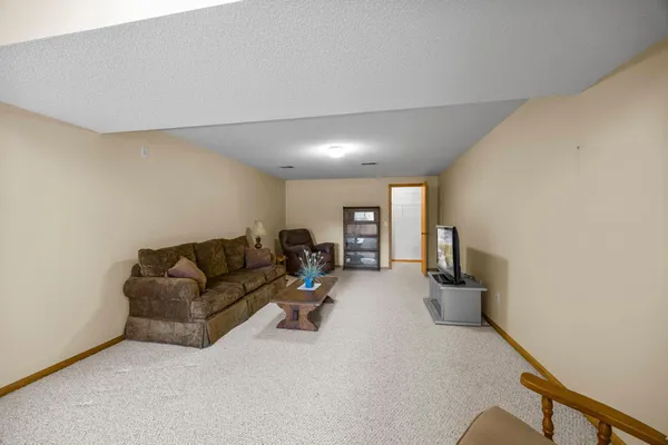 $274,900 | 335 Creekside Drive, Buffalo, MN 55313