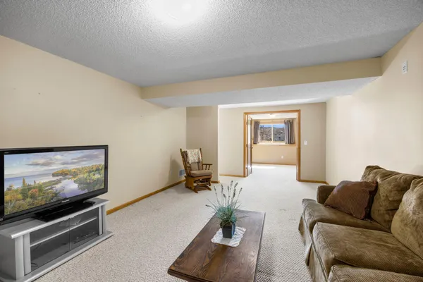 $274,900 | 335 Creekside Drive, Buffalo, MN 55313