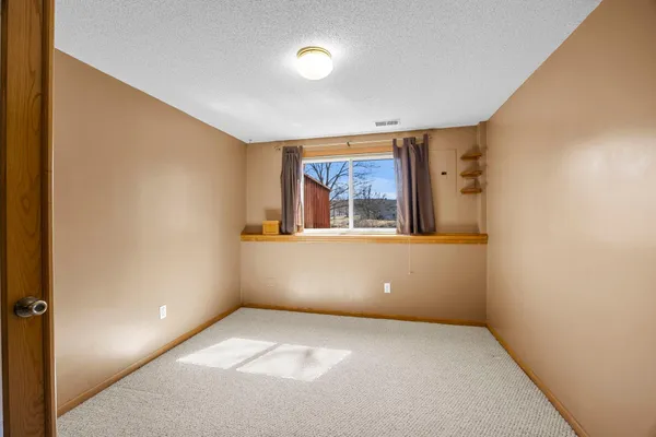 $274,900 | 335 Creekside Drive, Buffalo, MN 55313