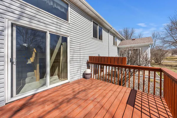 $274,900 | 335 Creekside Drive, Buffalo, MN 55313