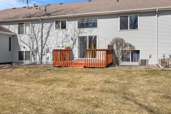 $274,900 | 335 Creekside Drive, Buffalo, MN 55313