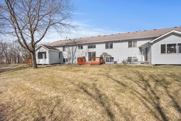 $274,900 | 335 Creekside Drive, Buffalo, MN 55313