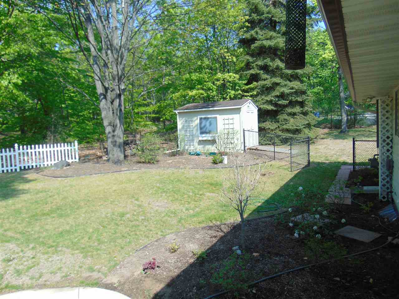 11082 East Fort Road Suttons Bay, MI 49682 - Photo 34 of 41 1817445-33.JPG