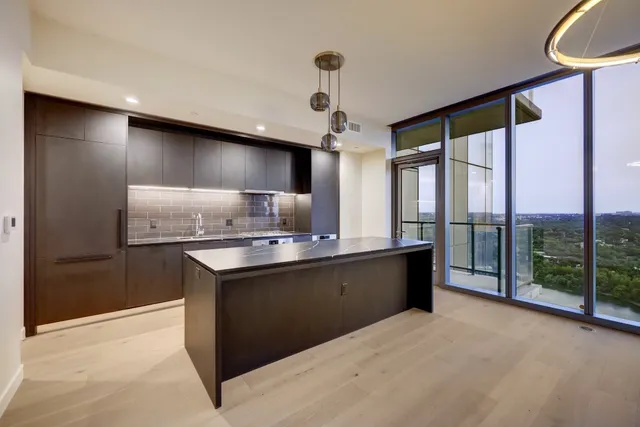 $3,400 | 44 East Avenue, Unit 2511, Austin, TX 78701