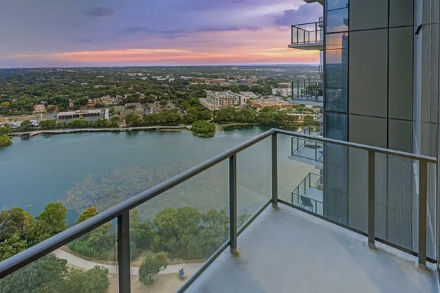 $3,400 | 44 East Avenue, Unit 2511, Austin, TX 78701