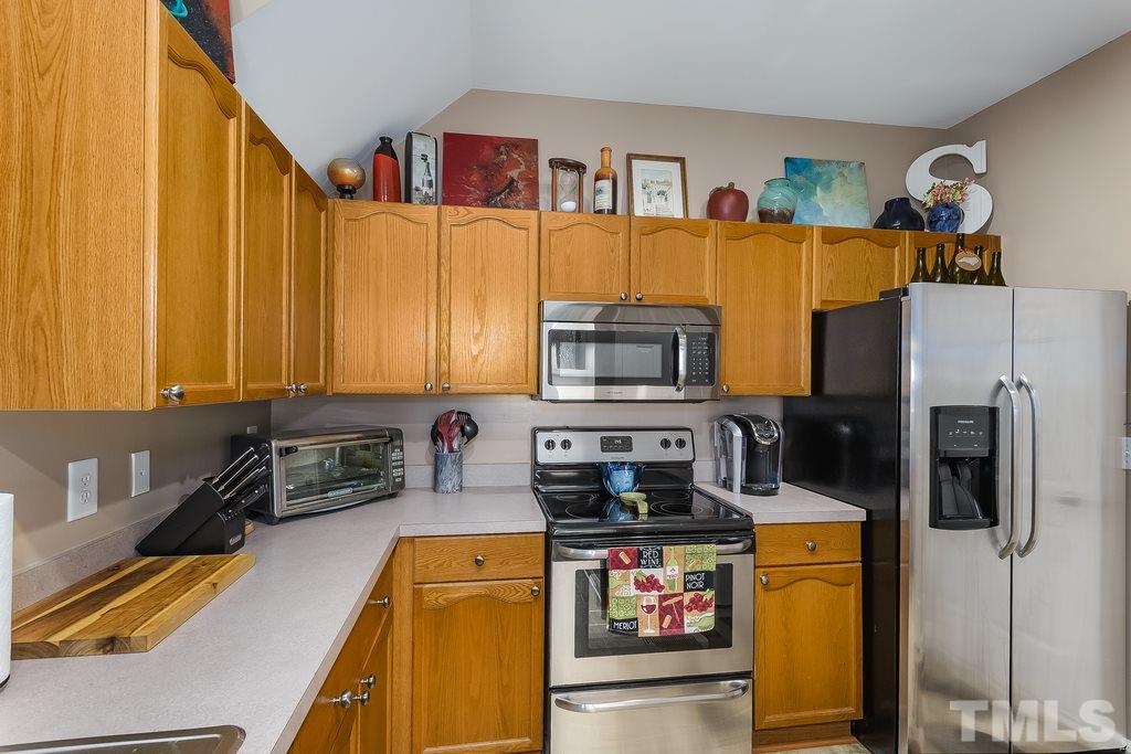 2112 Persimmon Ridge Drive Raleigh, NC 27604 - Photo 7 of 26