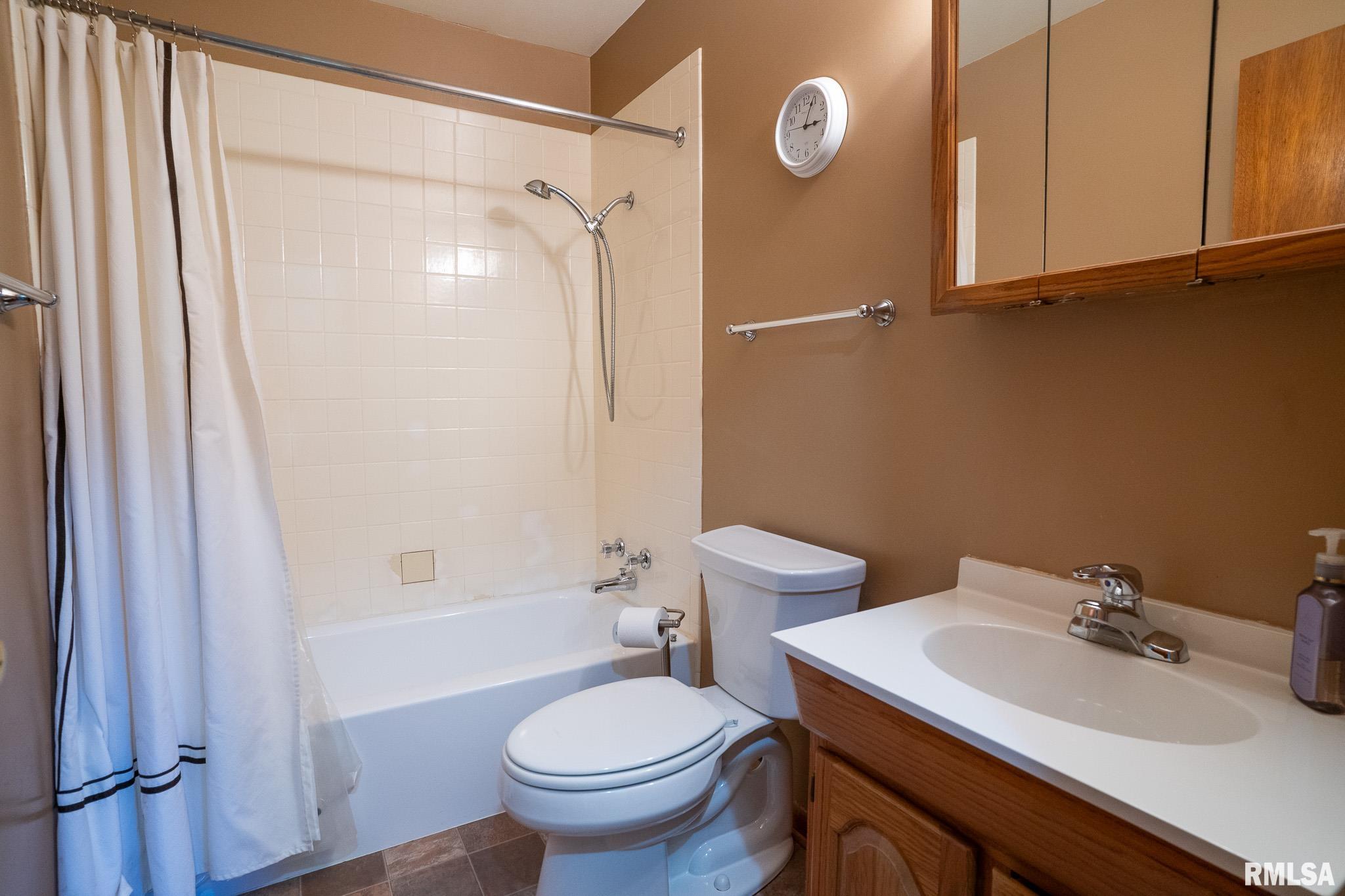 66 Dawn Drive Springfield, IL 62702 - Photo 7 of 11 Gallery Image 7