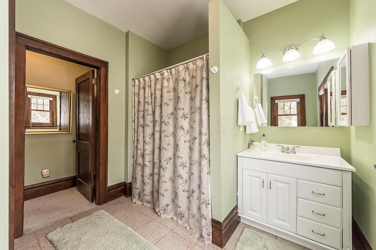 345 East Torrence Road Columbus, OH 43214 - Photo 19 of 38 Gallery Image 19