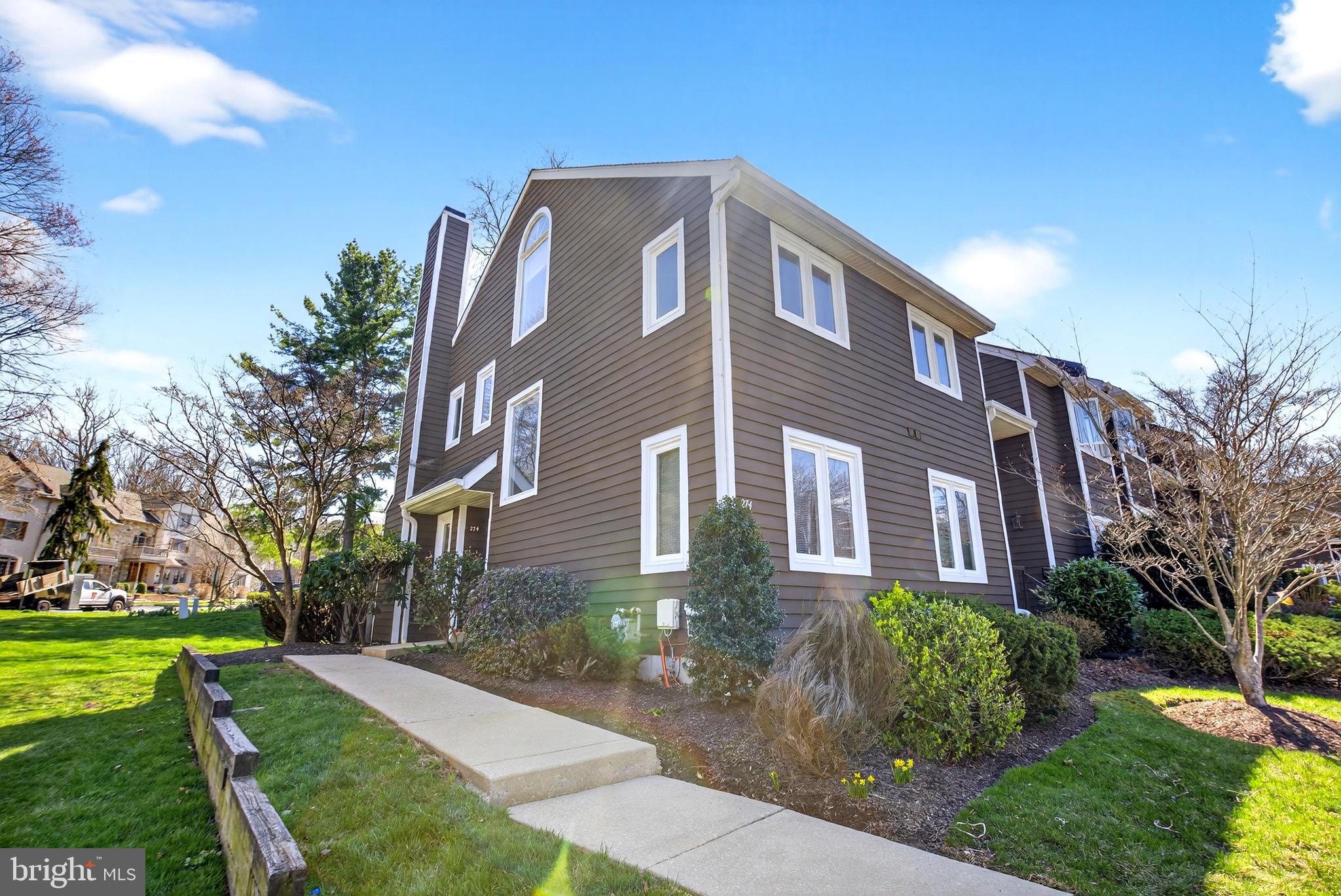 274 Fox Run Exton, PA 19341 - Photo 2 of 36