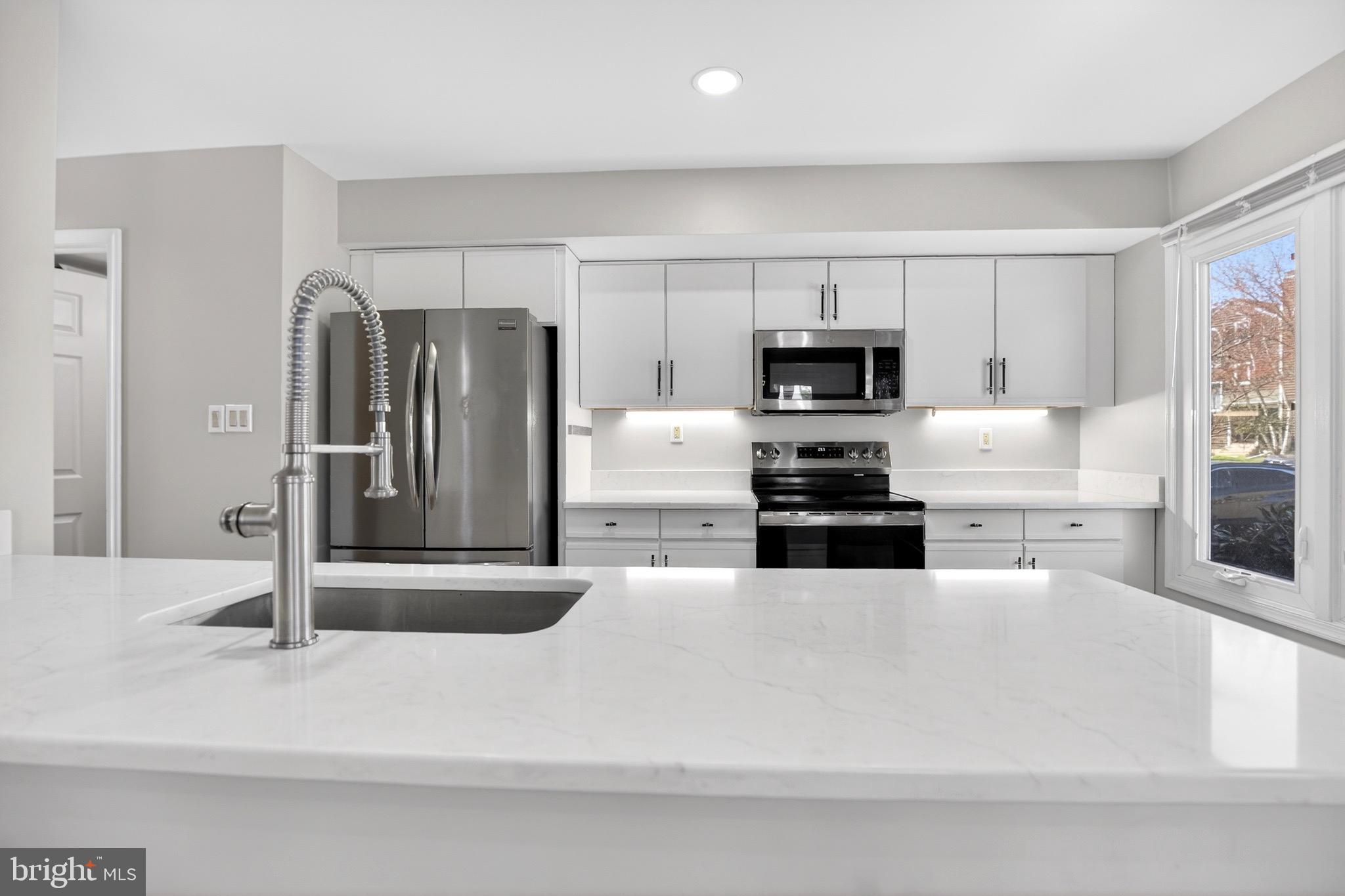 274 Fox Run Exton, PA 19341 - Photo 6 of 36