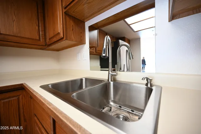 a close view of sink and tap