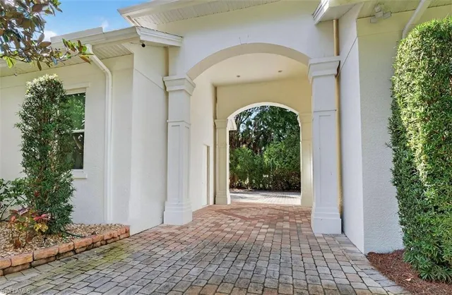 $2,300,000 | 4810 Sycamore Drive, Naples, FL 34119