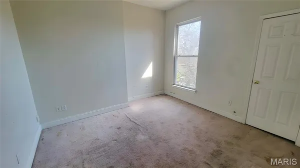 $149,900 | 5734 Maple Avenue, St. Louis, MO 63112
