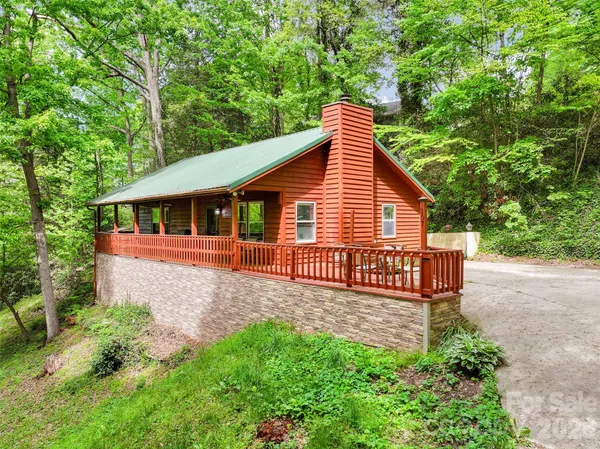 $285,000 | 107 Pretty View Lane, Waynesville, NC 28785