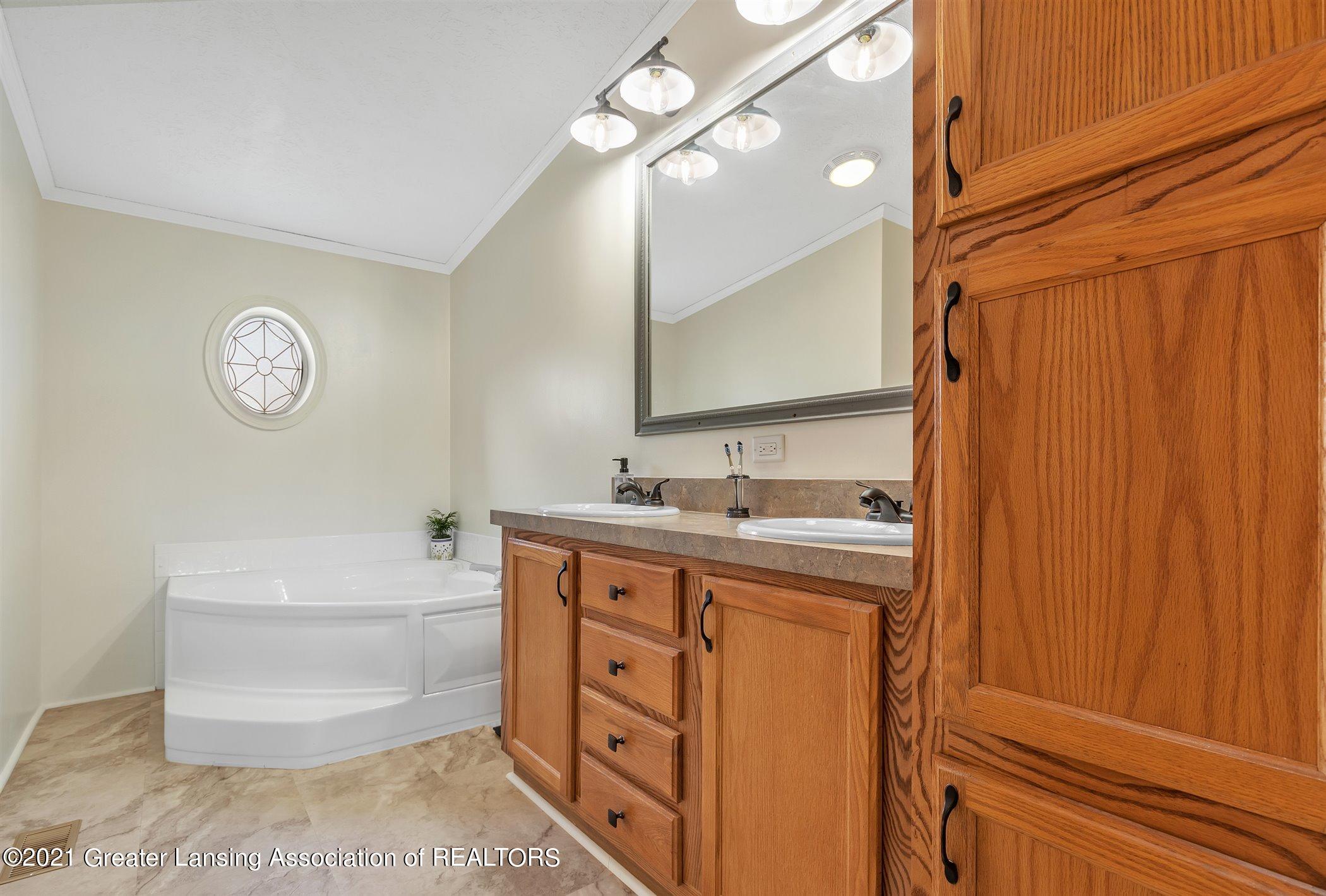 7225 Eaton Rapids Road Springport, MI 49284 - Photo 18 of 36 MBath