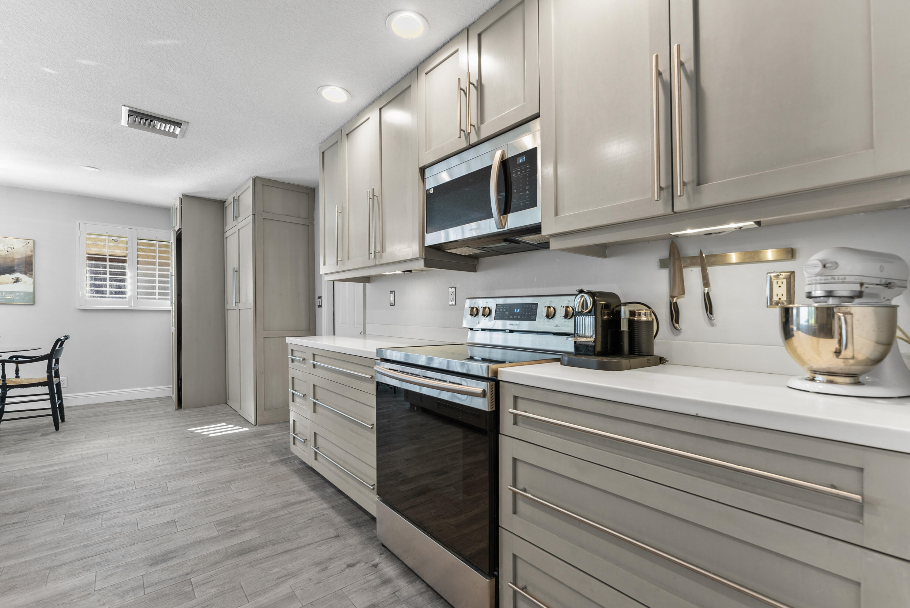 334 Northwest 42nd Street Boca Raton, FL 33431 - Photo 22 of 48 Kitchen3