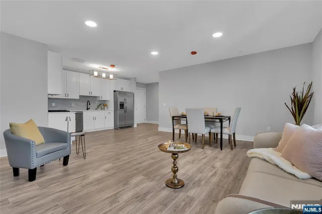 $3,000 | 108 Ridge Road, Unit 203, North Arlington, NJ 07031