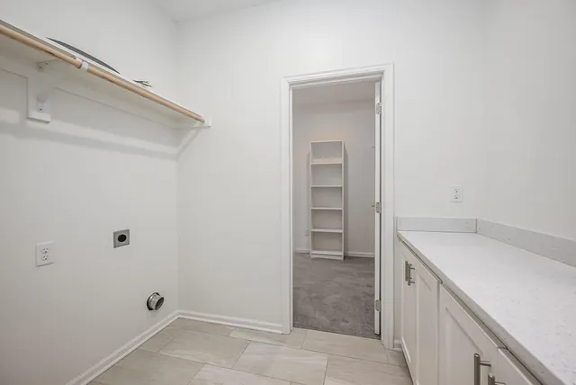 $439,950 | 917 North Willow Court, Tonganoxie, KS 66086