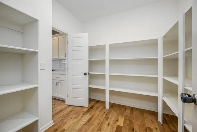 $439,950 | 917 North Willow Court, Tonganoxie, KS 66086