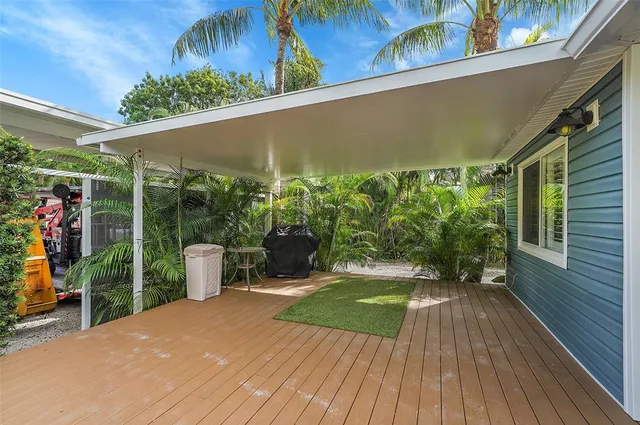 a view of an outdoor space with a house