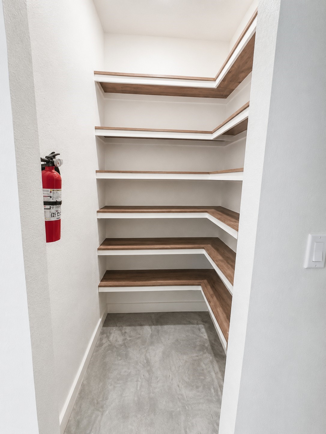 1020 10th Street Hempstead, TX 77445 - Photo 5 of 16 Pantry